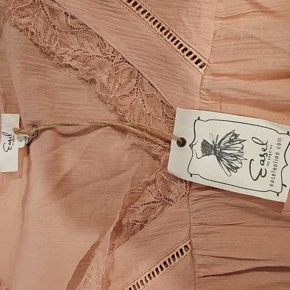 Easel Pink Lace Trim Top Sz S NWT - Picture 8 of 9
